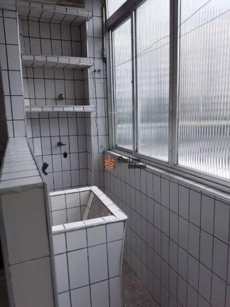 Imagem Apartamento com 2 dormitórios à venda, 60 m² por R$ 280.000 - Centro - São Vicente/SP