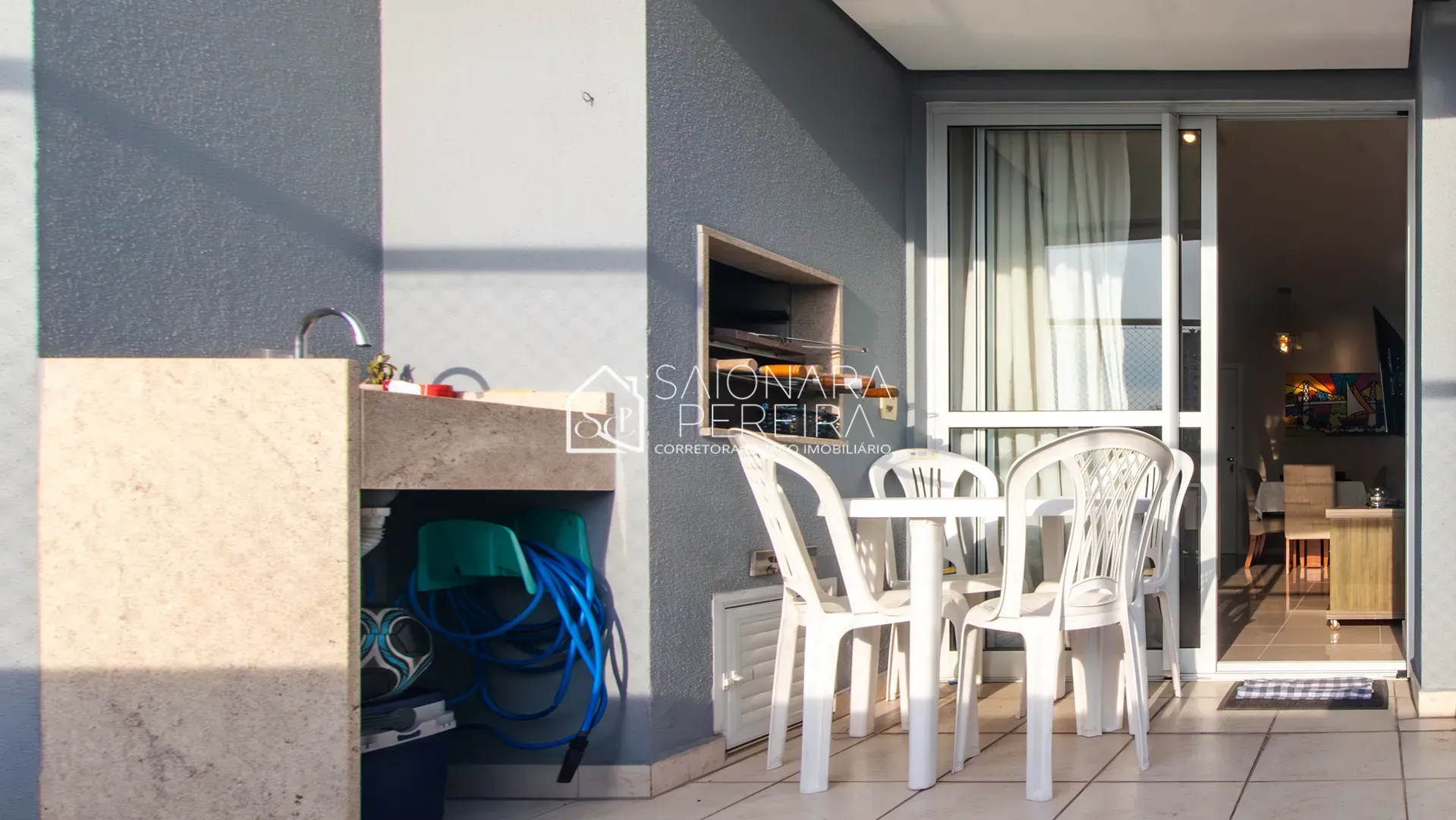 Imagem Apartamento à venda no bairro Campinas, São José - 2 dormitórios com varanda gourmet