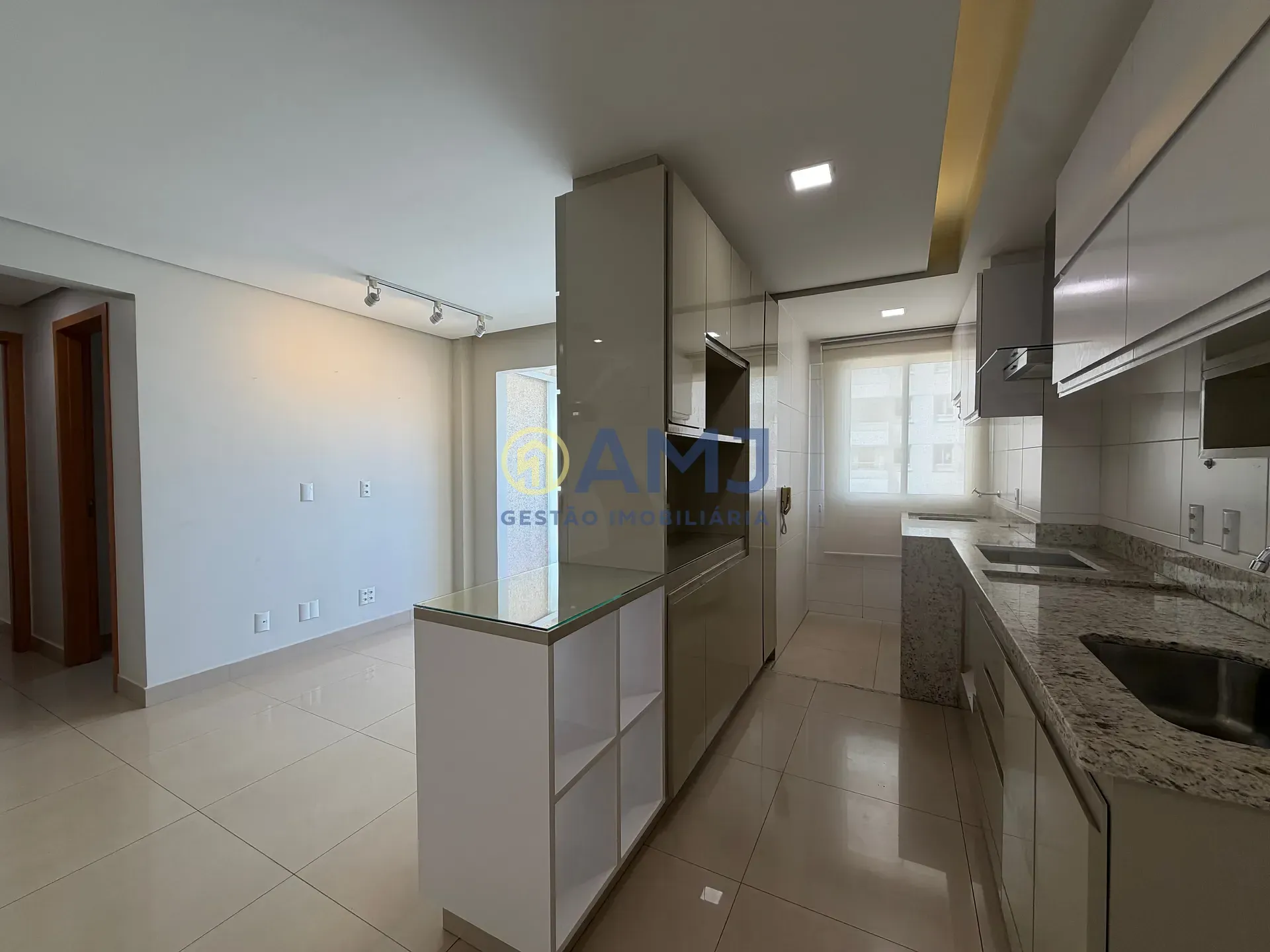 Imagem APARTAMENTO À VENDA | OPORTUNIDADE - PRAÇA SUDOESTE | VILA LUCY