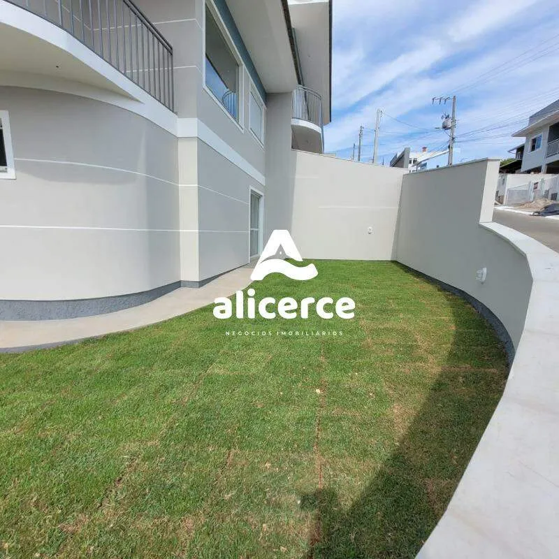 Imagem Sobrado com 122 m² | Modernidade, Conforto e Excelente Localização em São José/SC