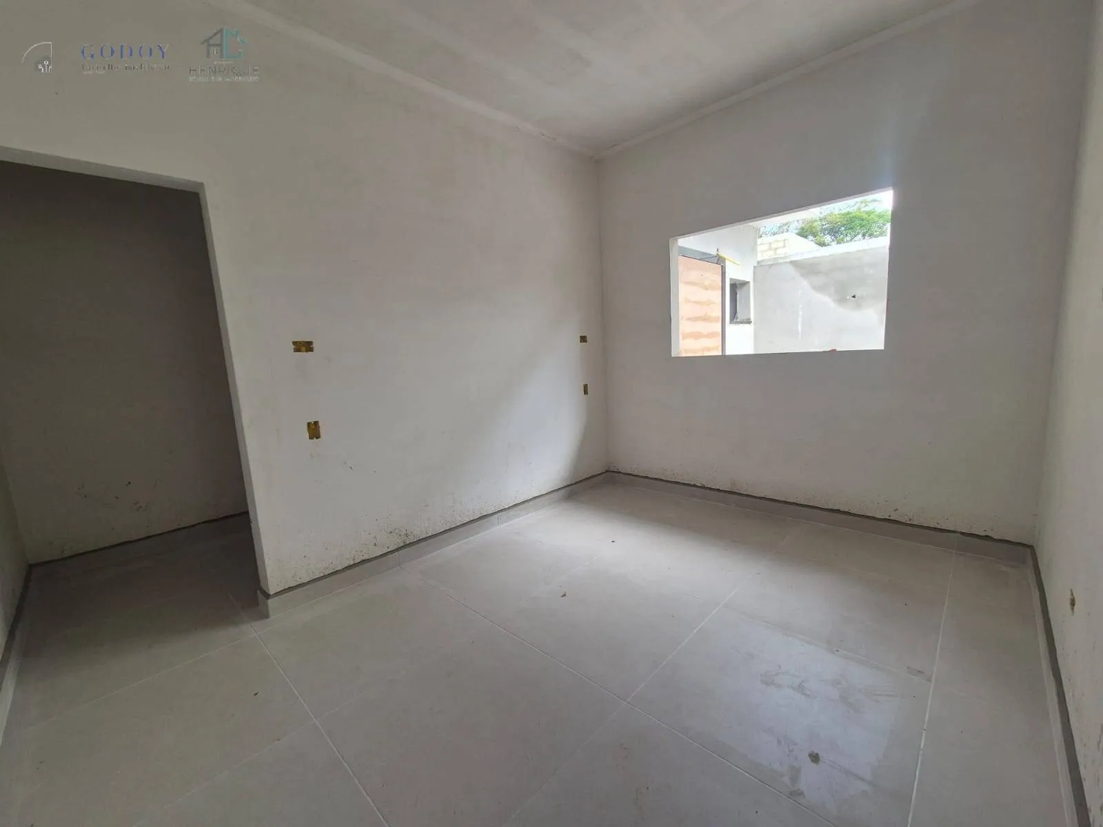 Imagem Casa térrea moderna com suíte, closet e acabamento de alto padrão