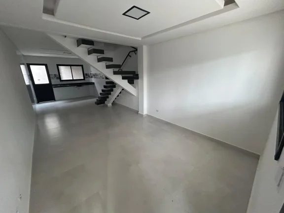 Imagem Casa para Venda em Praia Grande, Caiçara, 3 dormitórios, 2 banheiros, 1 vaga