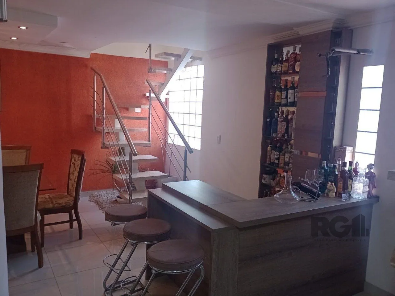 Imagem Casa 3 dormitórios à venda Santo Antônio Porto Alegre/RS