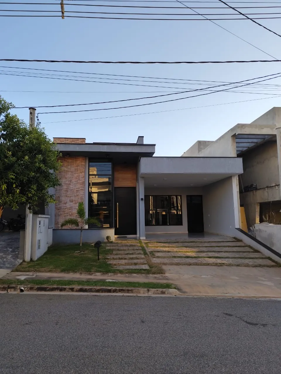 Imagem Casa à Venda no Condomínio Ibiti Reserva ? 3 Suítes, Hidromassagem, Escritório e Área Gourmet