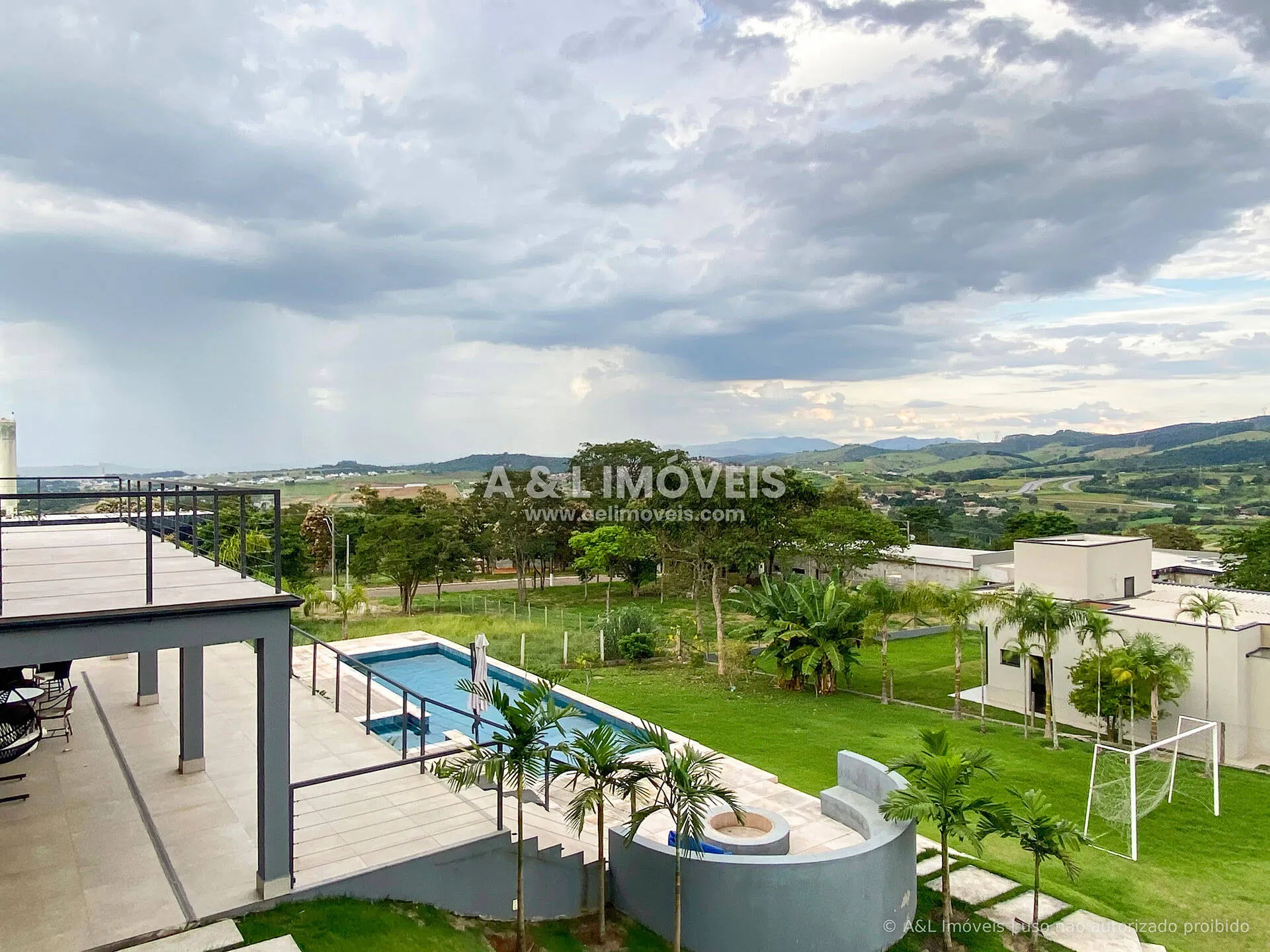 Imagem Mansão em Taubaté | Cond. Fechado, 568 m², 5 Suítes e Lazer