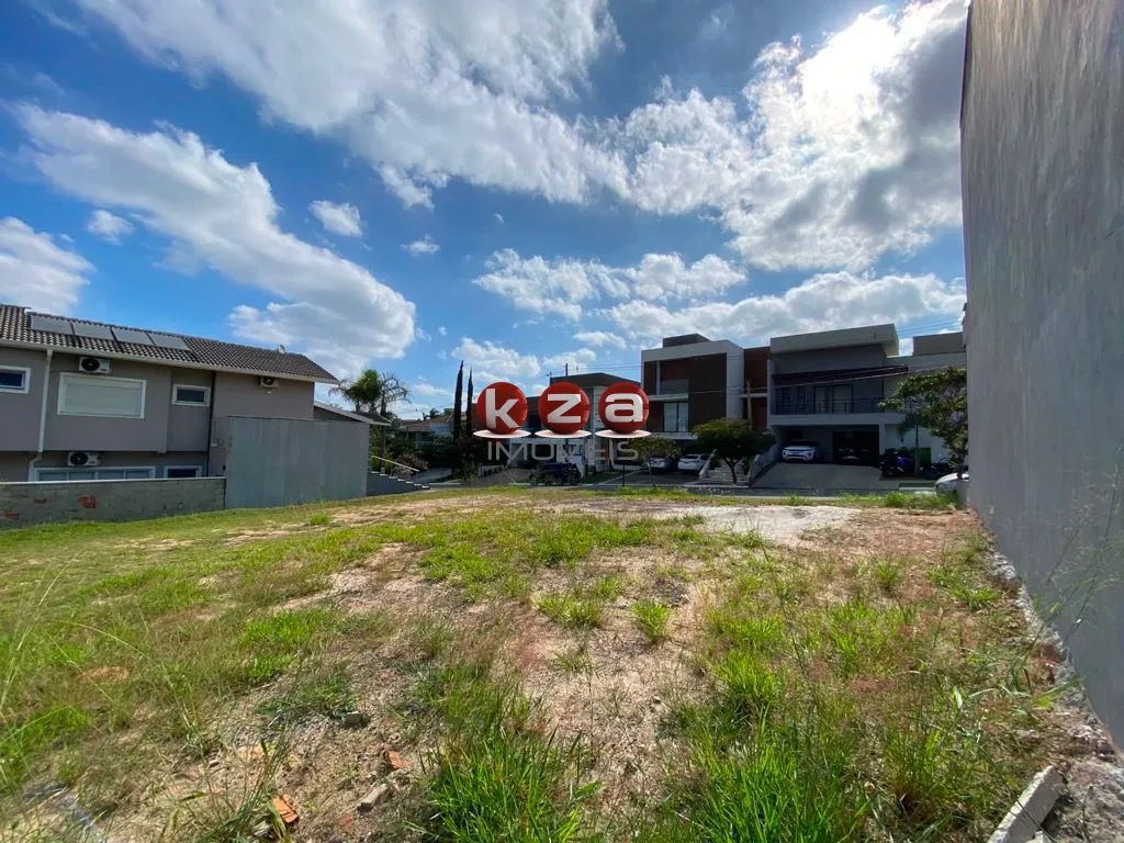 Imagem Terreno à Venda em Valinhos-SP Condomínio Bosque dos Cambarás 330m² de Área
