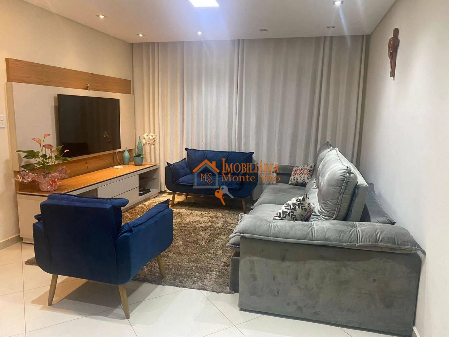 Imagem Sobrado com 3 dormitórios à venda, 292 m² por R$ 700.000,00 - Jardim do Papai - Guarulhos/SP