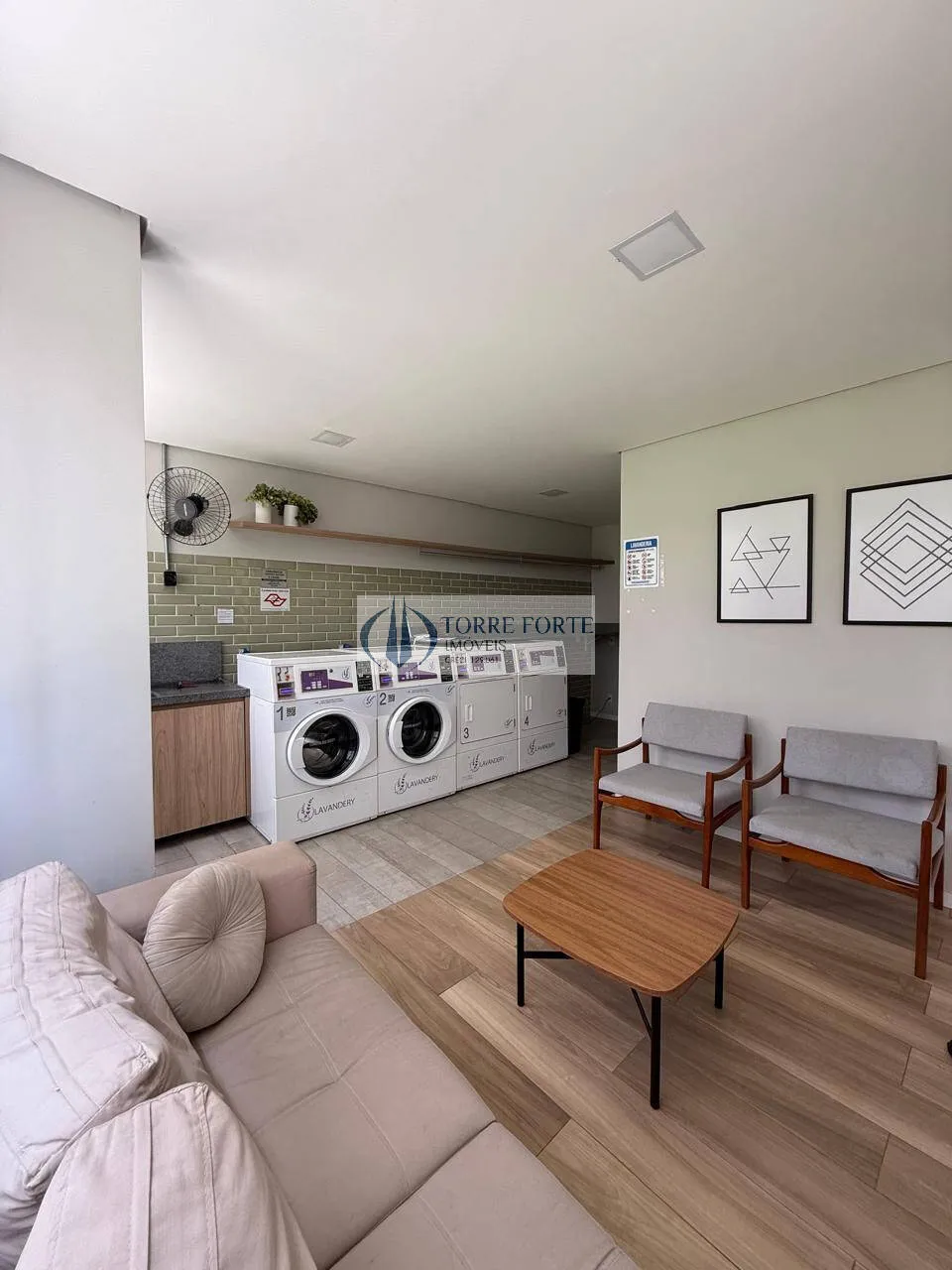 Imagem Lindo apartamento com 2 dormitórios, sacada e 1 vaga em Santo Amaro