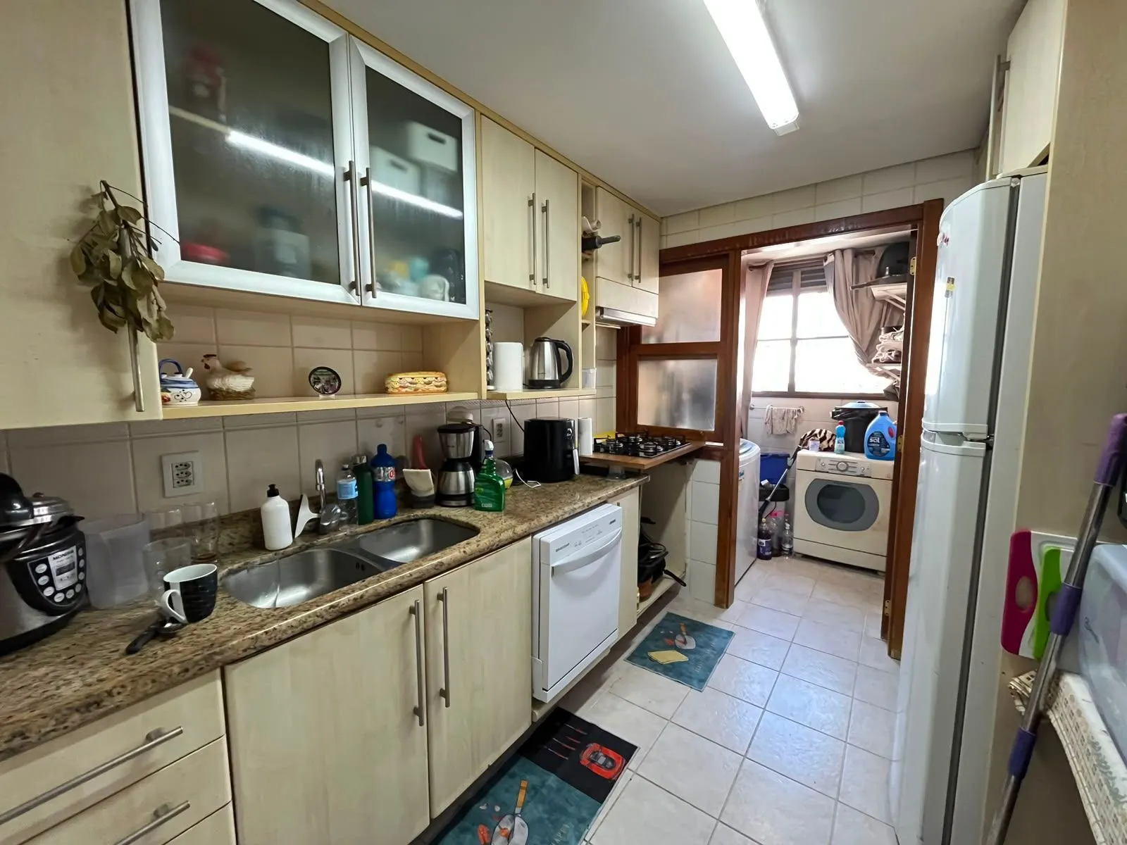Imagem Apartamanto a venda no Menino Deus com 3 quartos e sacada