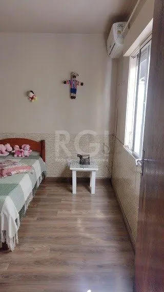 Imagem Casa 3 Quartos, 3 vagas de garagem, Bairro Cavalhada, Porto Alegre-RS.
