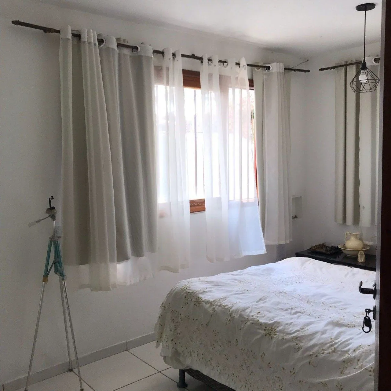 Imagem Casa para Venda - 279m², 6 dormitórios, sendo 2 suites, 3 vagas - Cavalhada, Poa