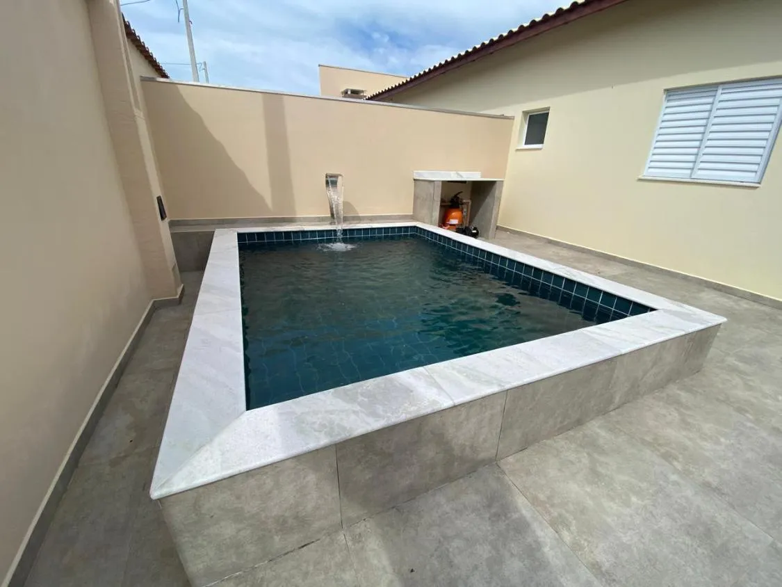 Imagem LINDA CASA NOVA COM PISCINA A 700 METROS DO MAR NO CIBRATEL II