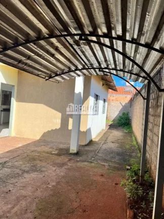 Imagem Casa à venda no Bairro Jardim Itália, Uberaba - 2 dormitórios e 2 garagens!