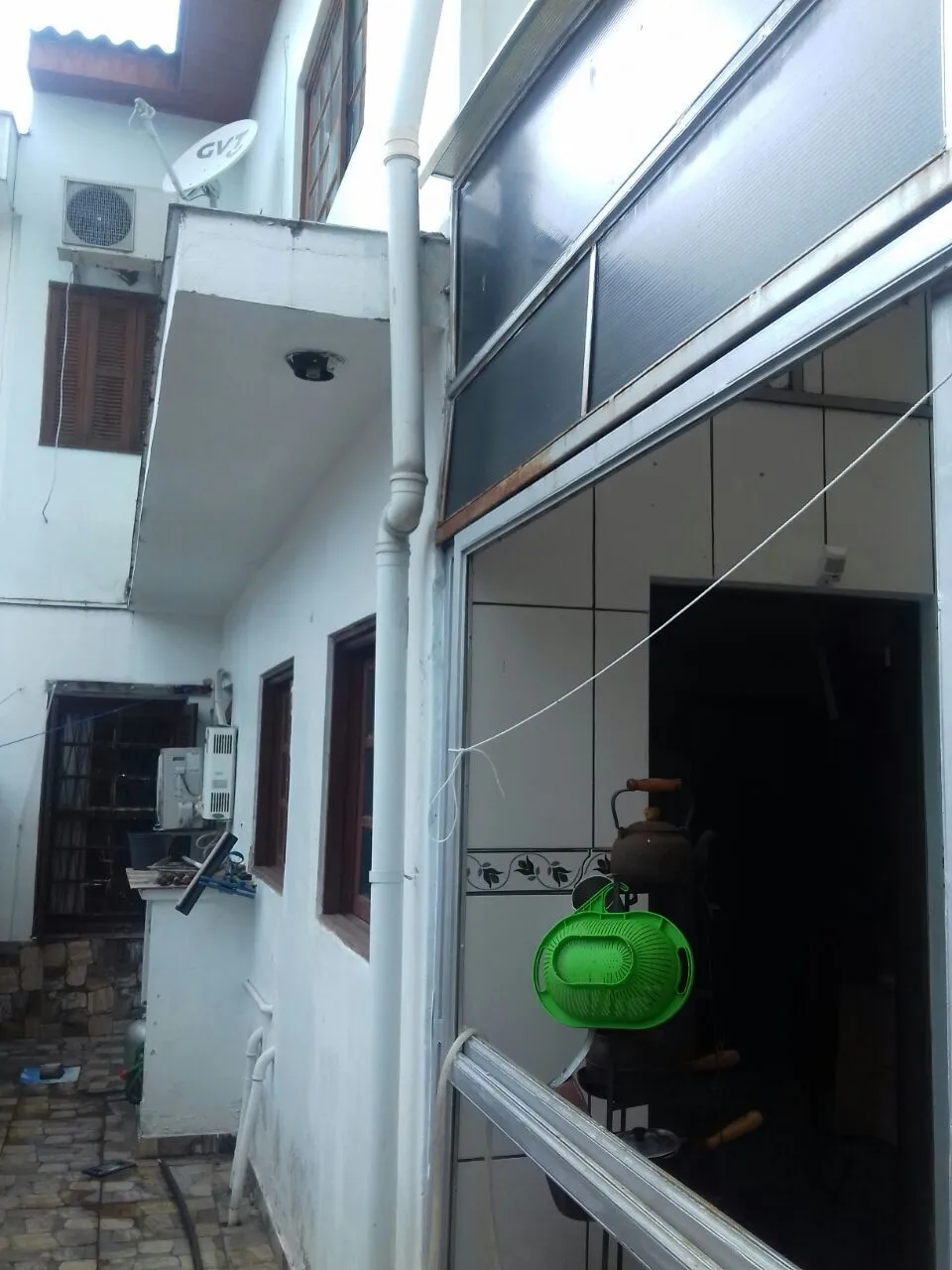 Imagem Casa para Venda - 130m², 5 dormitórios, sendo 1 suites, 2 vagas - Partenon