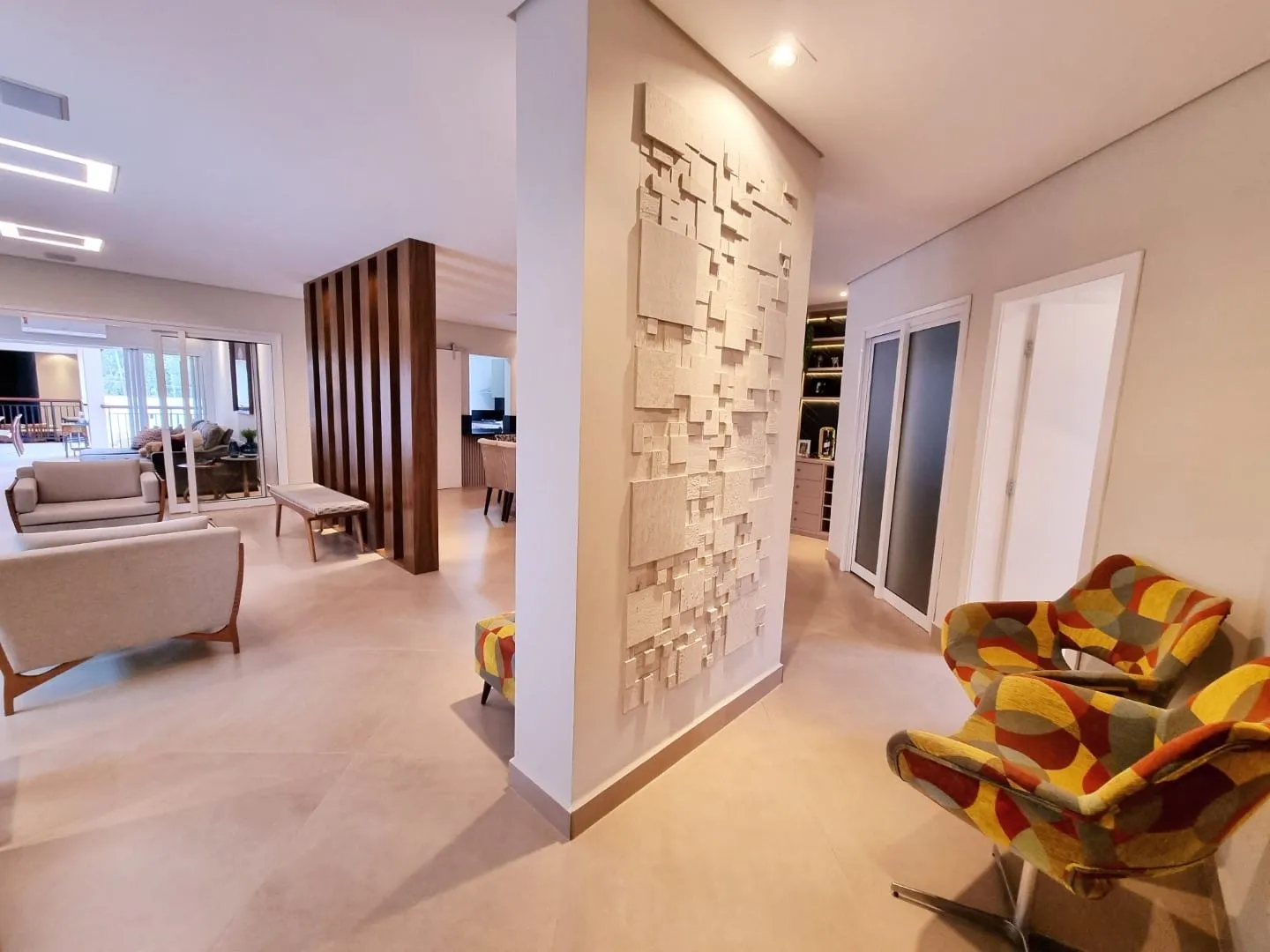 Foto do imóvel Casa à venda 4 Quartos, 3 Suites, 2 Vagas, 1400M², Socorro, Pindamonhangaba - SP | COLONIAL VILLAGE