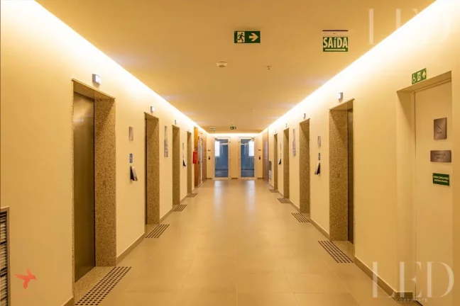 Imagem Sala Comercial para Locação em São Paulo-SP, Parque Industrial Tomas Edson: 1 Sala, 9 Banheiros, 14 Vagas, 555 m².
