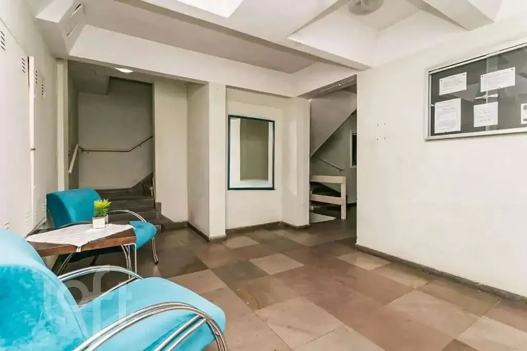 Imagem Apartamento 2 dorm com sacada, Mobiliado 1 vaga coberta Porto Alegre