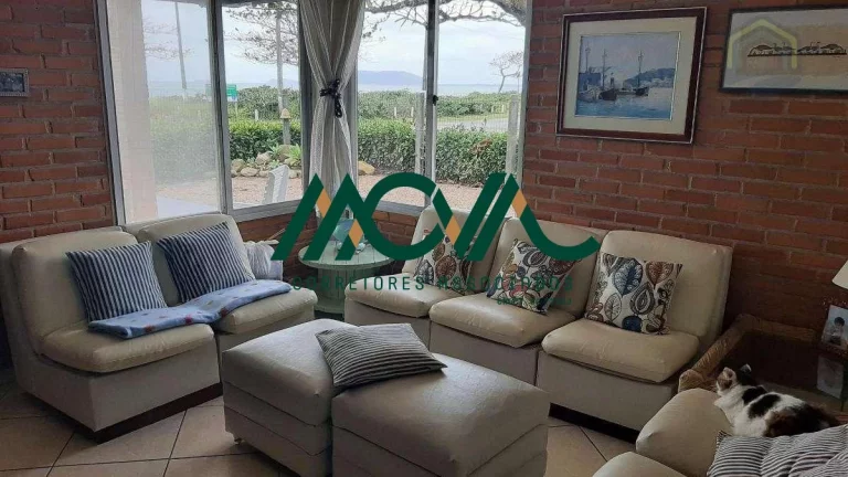 Imagem Sobrado Beira Mar em Itapoá com 4 suítes - PÉ na Areia