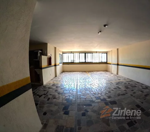 Imagem Apartamento 02 Quartos de fundos em prédio a beira mar.