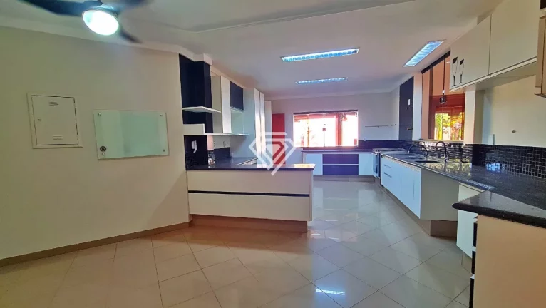 Imagem Sobrado 4 Suítes, 492 m² em 5 Terrenos à venda na 207 Sul