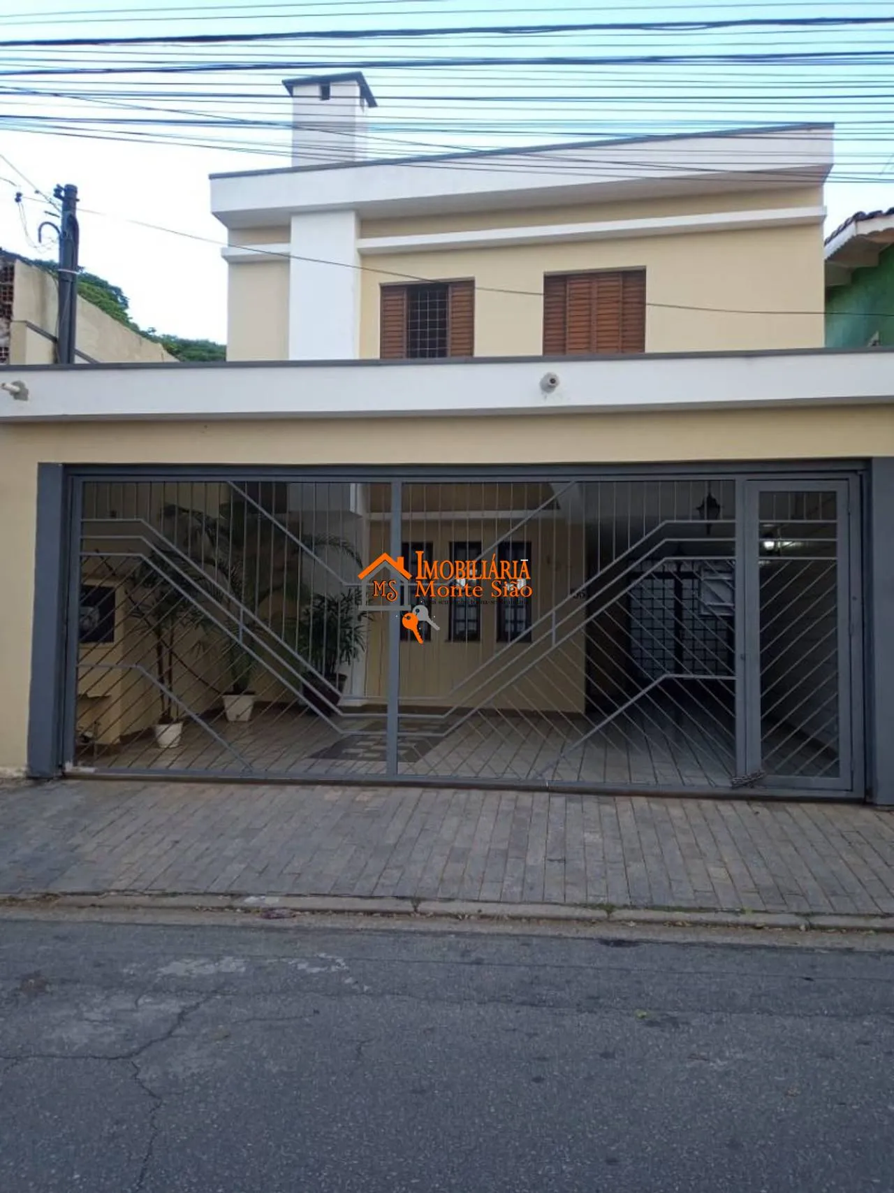 Foto do imóvel Sobrado com 3 dormitórios à venda, 256 m² por R$ 1.200.000,00 - Vila Augusta - Guarulhos/SP