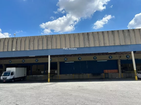 Imagem Galpão para Locação em Barueri - SP com 5.895m² de área total.
