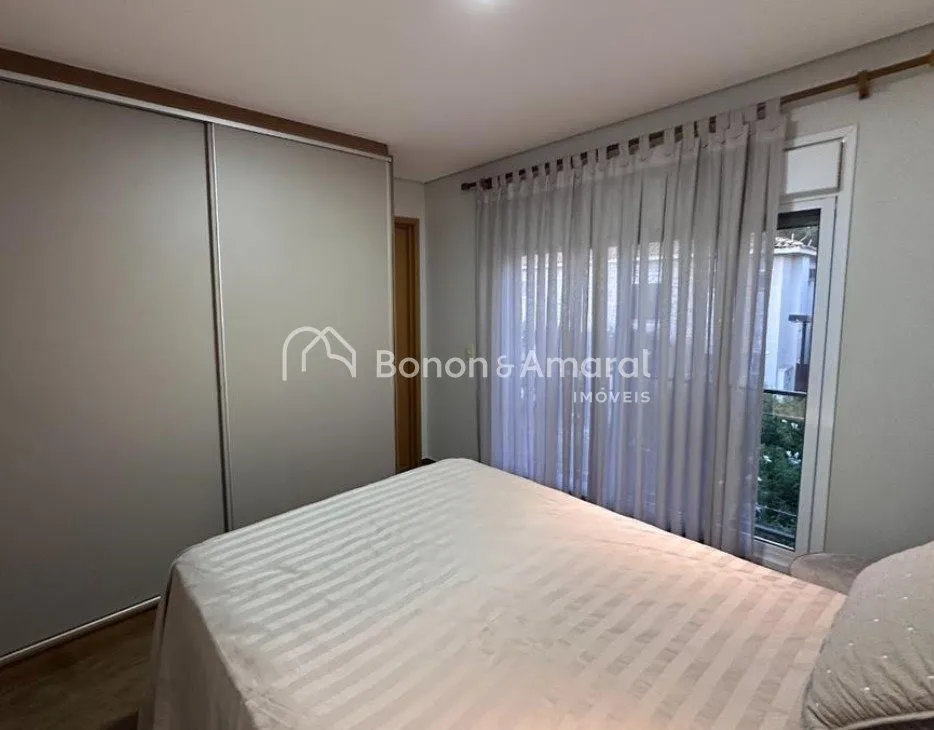 Imagem Charmoso sobrado de 3 quartos à venda no condomínio Barão Ville