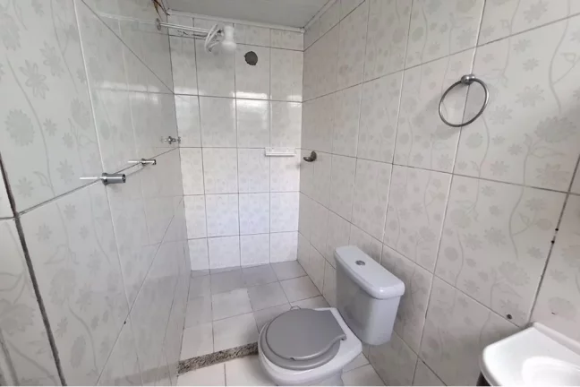 Imagem Casa para locação com 2 dormitórios, 2 banheiros e quintal por R$1.300,00 - Vila Guedes - SP