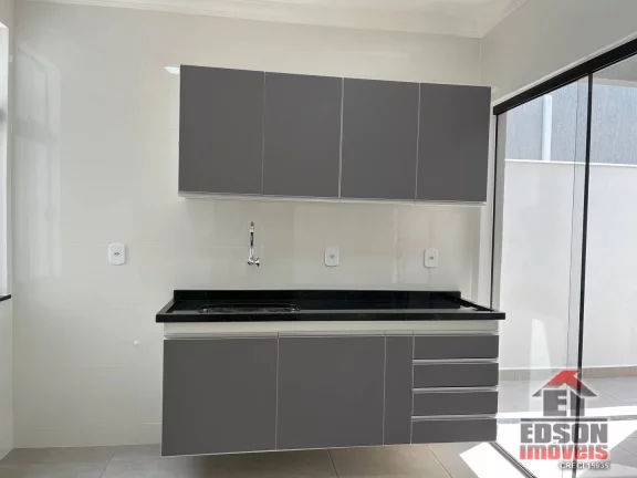 Imagem Linda Casa, 2 Quartos, sendo 1 Suíte, Área Gourmet