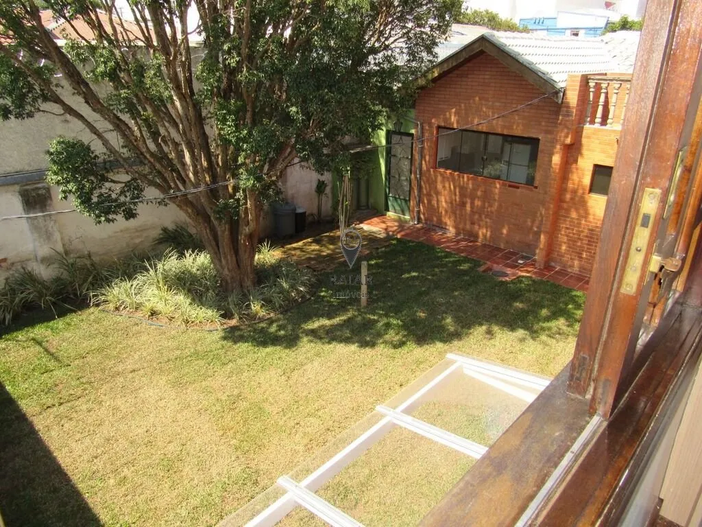 Imagem Casa Residencial/Comercial zoneamento ZR-3, no bairro Rebouças para Venda em Curitiba. CASA localiz...