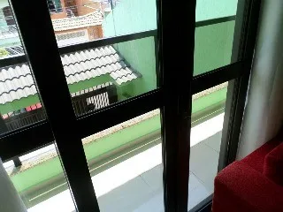 Imagem Imperdível Sobrado à Venda em Santo André-SP, Jardim Las Vegas: 3 quartos, 1 suíte, 4 banheiros, 8 vagas de garagem, 220m².