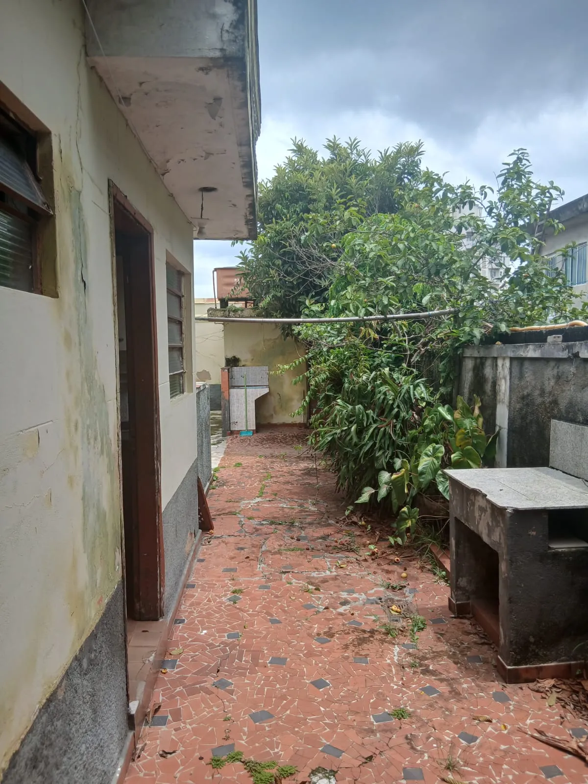 Imagem VENDO EXCELENTE CASA E SOBRADO NO BAIRRO JARDIM SANTA CRUZ!