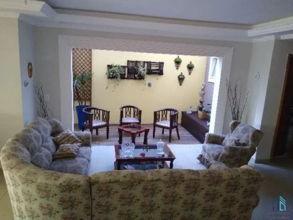 Imagem (PERMUTA) Casa a venda, 06 quartos c/suíte, 06 vagas, no Água Verde em Curitiba PR