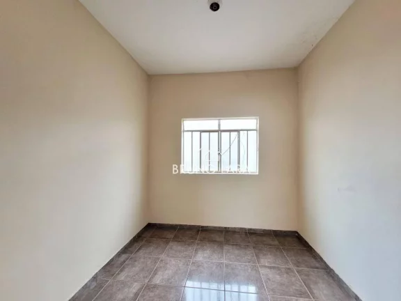 Imagem Casa disponível para locação no Centro - Igarapé/MG.