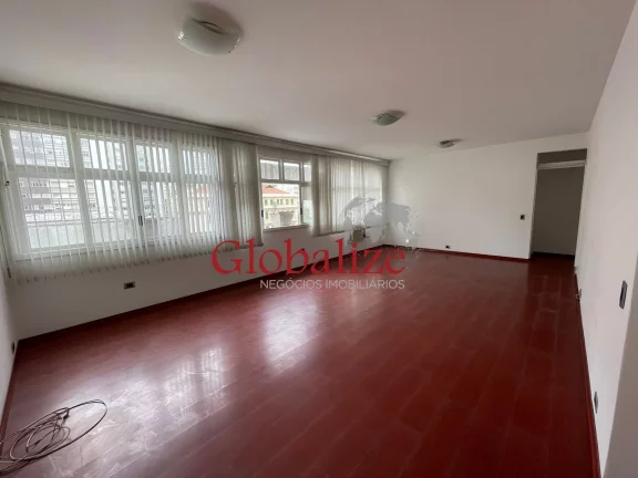Imagem APARTAMENTO À VENDA CONDOMÍNIO FRENTE AO MAR NO GONZAGA COM 2 DORMITÓRIOS, SALA, WC, COZINHA, ÀREA DE SERVIÇO, D. EMPREGADA COMPLETA POR R$900.000,00