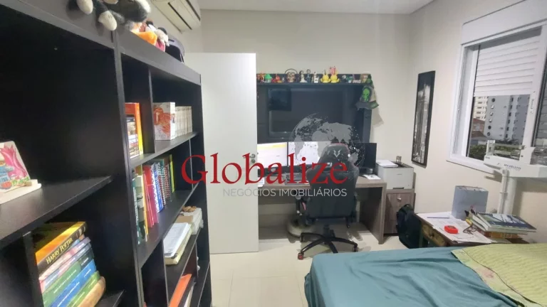 Imagem Apartamento de 2 dormitórios com suíte garagem demarcada varanda Gourmet no Gonzaga ! PORTEIRA FECHADA !