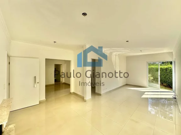Imagem Casa Arejada com Vista Maravilhosa e Integração à Natureza