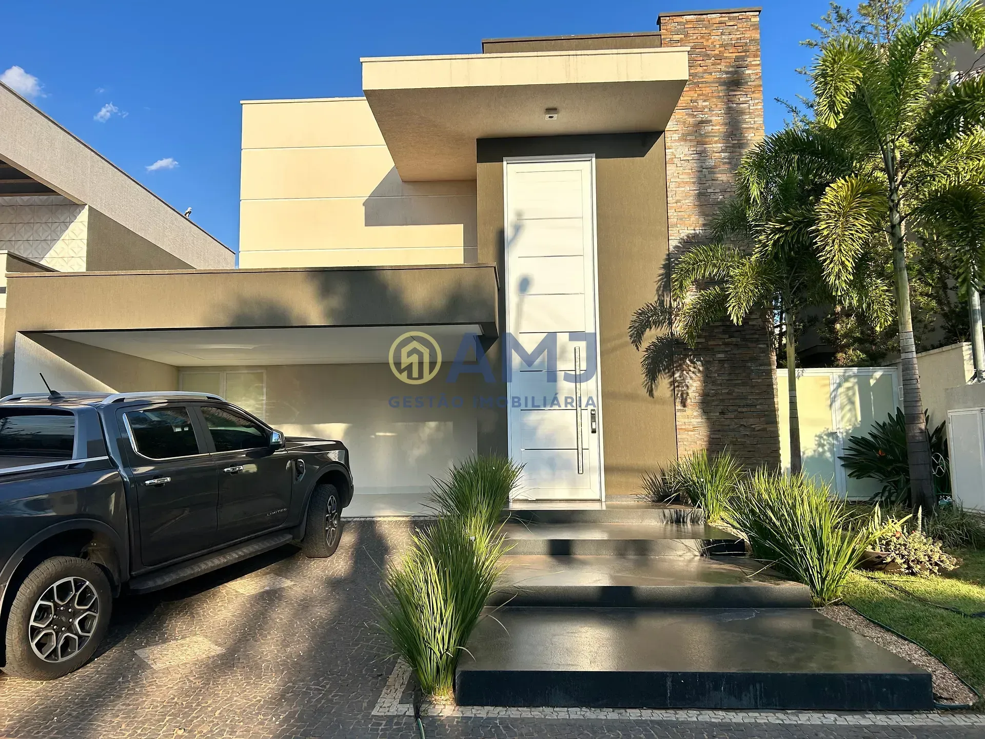 Foto do imóvel Sobrado mobiliado e decorado à venda, Jardins Lisboa, Goiânia, GO em Endereço não informado