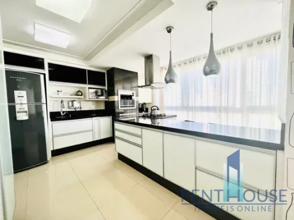 Foto do imóvel Apartamento Zona Central para Venda em Balneário Camboriú, CENTRO, 3 dormitórios, 3 suítes, 4 banheiros, 2 vagas em Rua 200