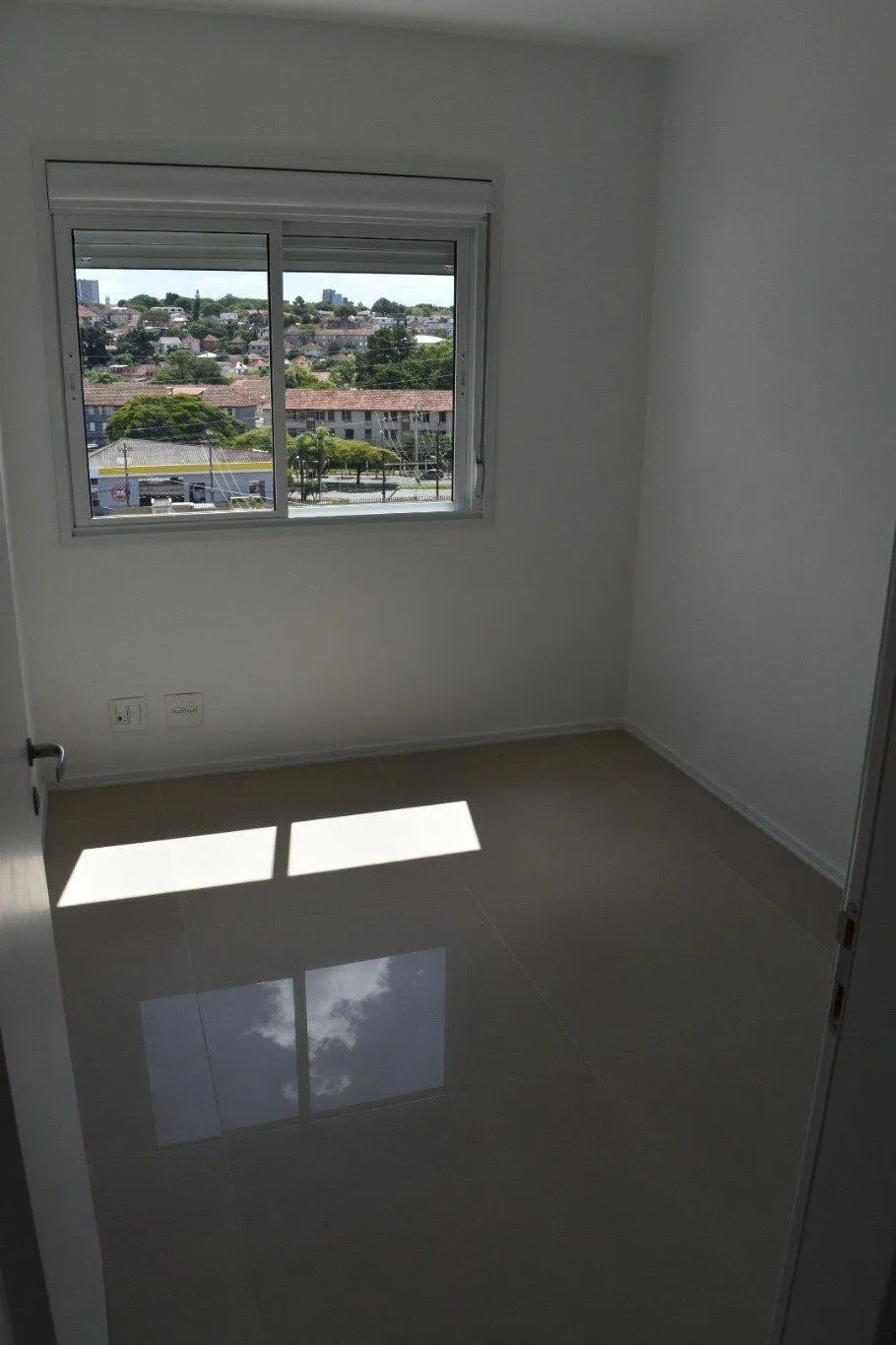 Imagem Apartamento com 3 quartos e 79m² à venda em Passo da Areia, Porto Alegre. Rua Bezerra De Menezes, Passo Da Areia, Porto Alegre