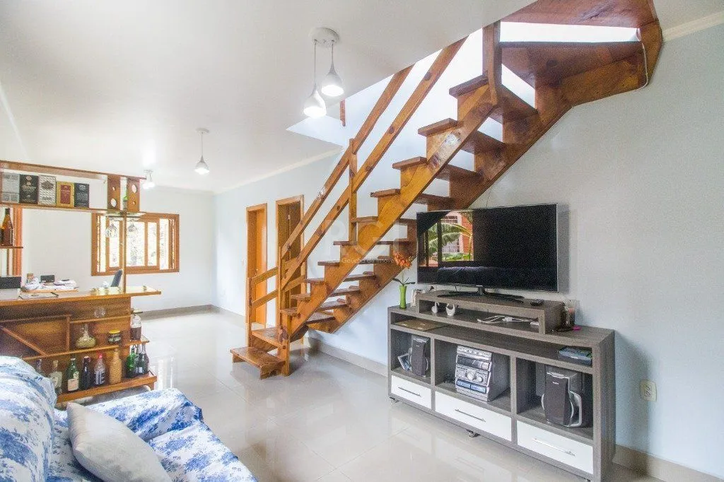 Imagem Casa para Venda - 380.83m², 5 dormitórios, sendo 1 suites, 2 vagas - Glória