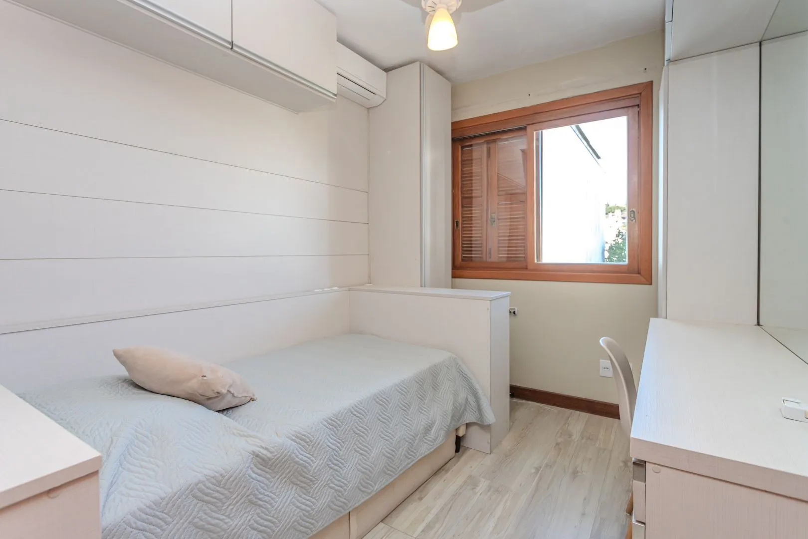 Imagem Casa sobrado no bairro Chácara das Pedras de 3 dormitórios e 2 vagas