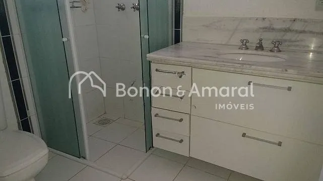 Imagem Casa de Condomínio com 420m² e 4 quartos