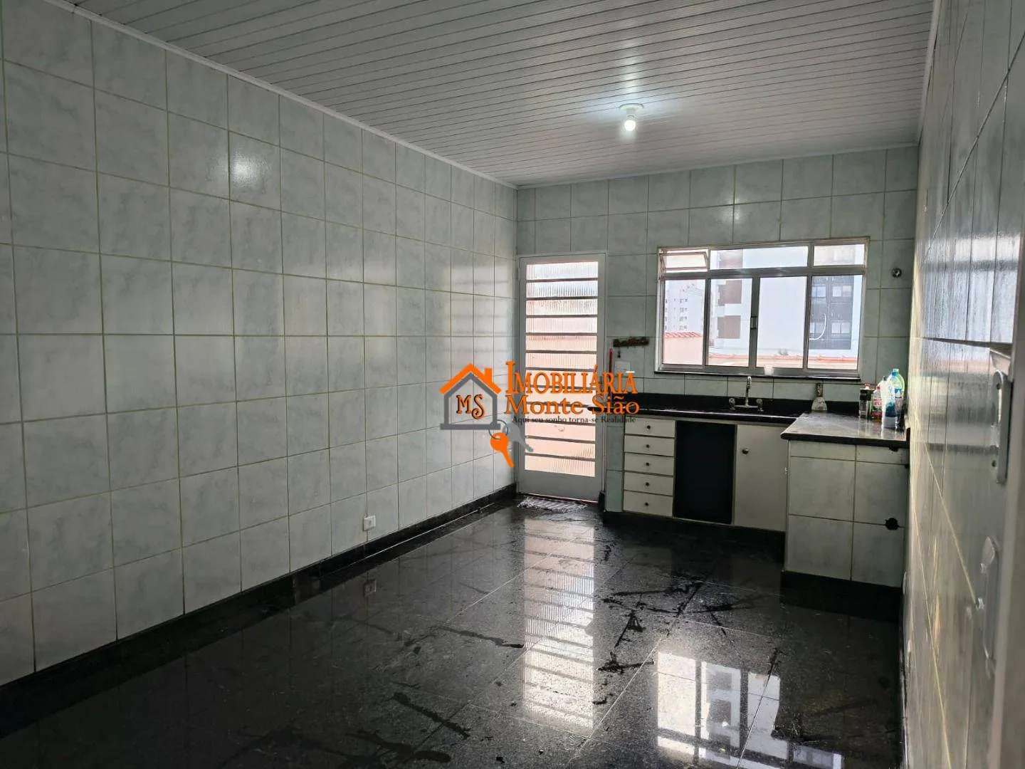 Imagem Sobrado com 3 dormitórios para alugar, 100 m² por R$ 3.850/mês - Picanço - Guarulhos/SP