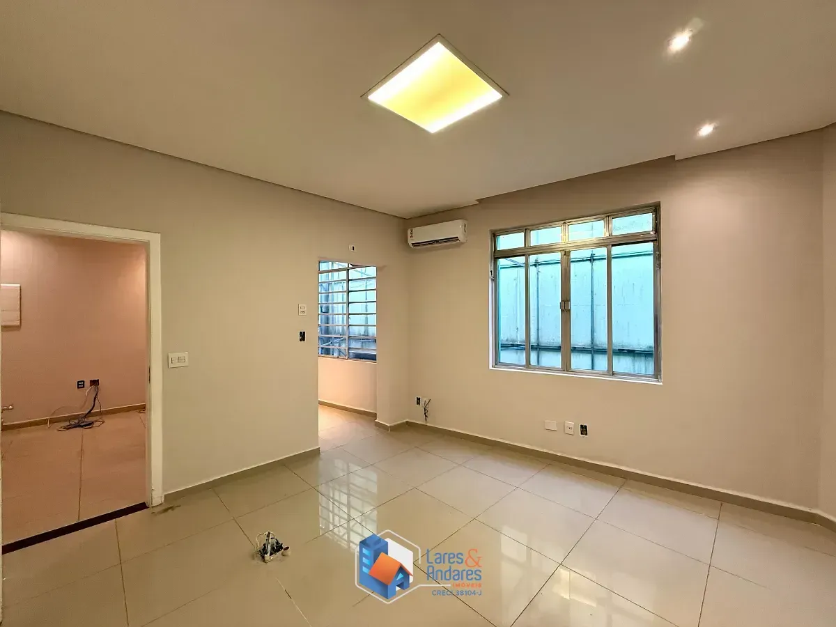 Imagem Casa comercial para venda em Socorro, 246m²