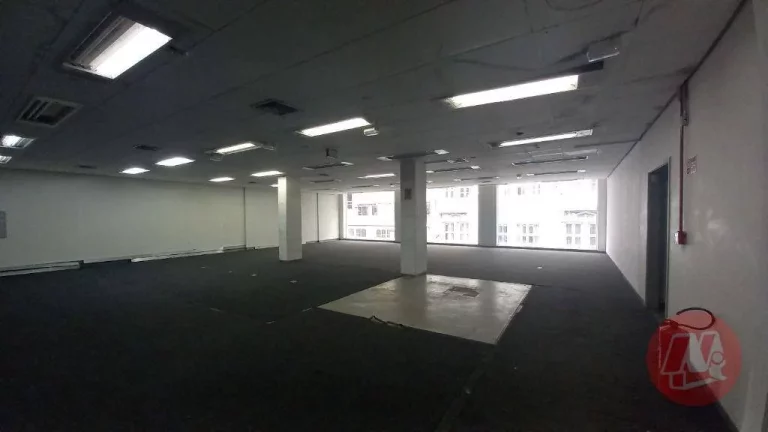 Imagem Prédio para alugar, 1300 m² por R$ 49.500/mês - Centro - Porto Alegre/RS