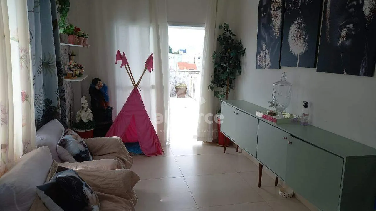 Imagem Apartamento Duplex à venda com 3 quartos 1 suíte, 135m² em Barreiros São José