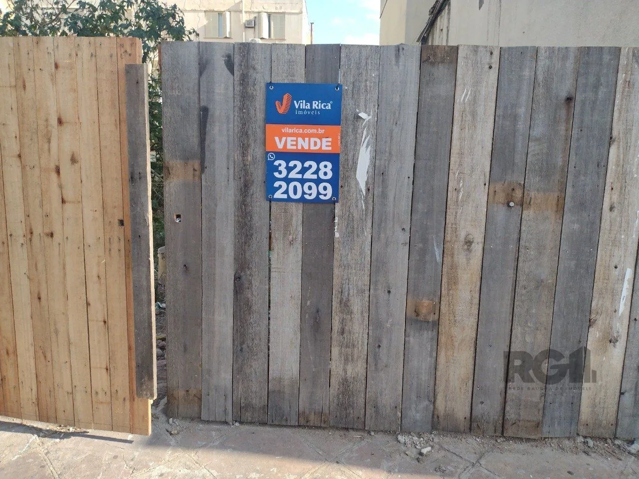 Imagem Compre terreno na Av Bento Gonçalves, 20,24 X 24M2,Bairro Partenon