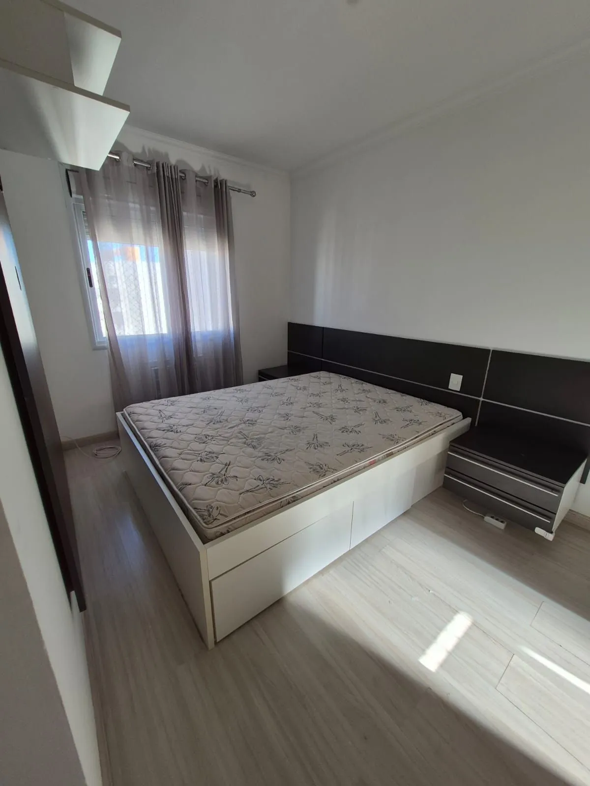 Imagem Apartamento no Centro de 2 dormitórios e 2 vagas DESOCUPADO