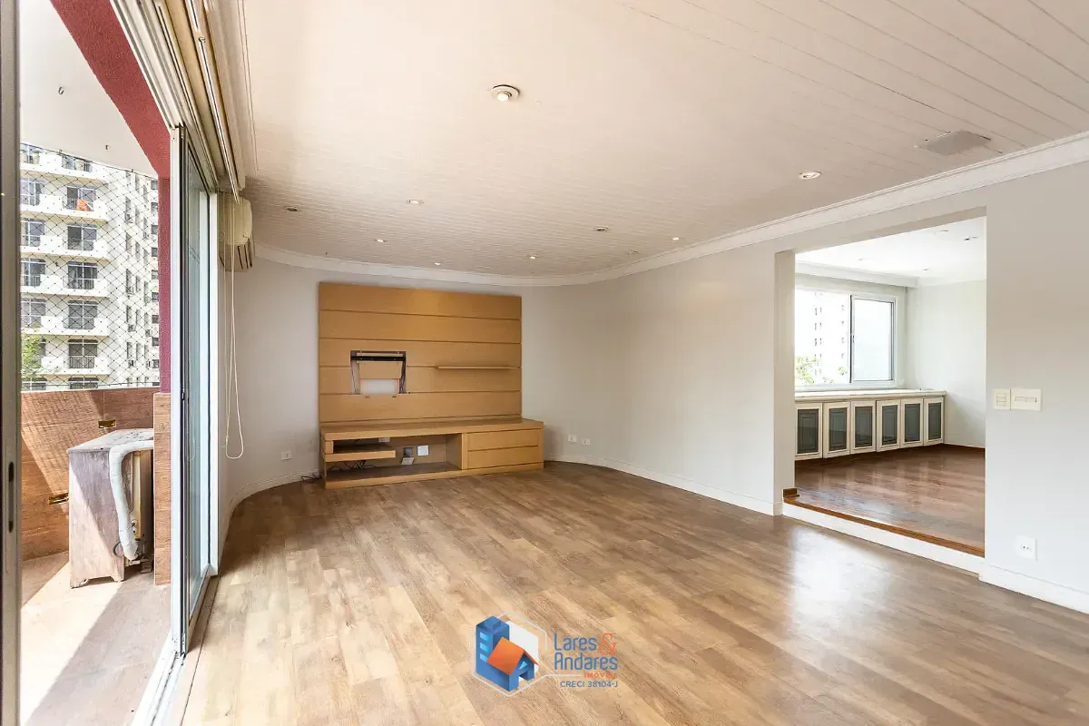 Foto do imóvel Apartamento para venda em Itaim Bibi com 4 quartos, sendo 1 suíte, 196m² em Rua Jesuíno Arruda